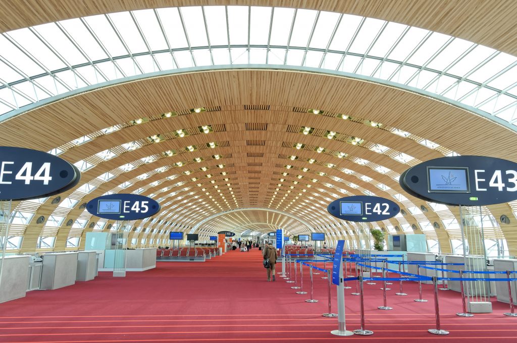 Aéroport TERMINAL 2E ROISSY CHARLES DE GAULLE (FRANCE) Cyrille